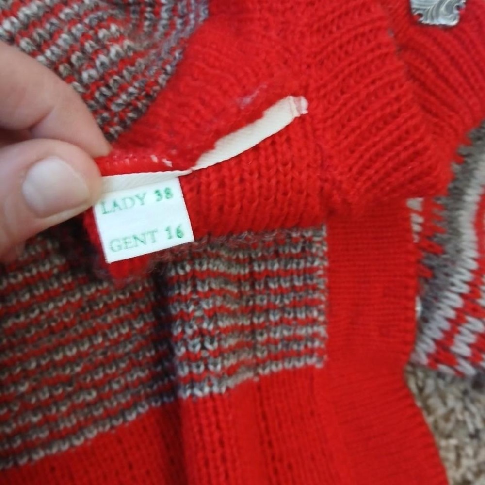 Vintage 80s classic red and gray 100% wool‎ cardigan sweater, size small - Picture 6 of 6